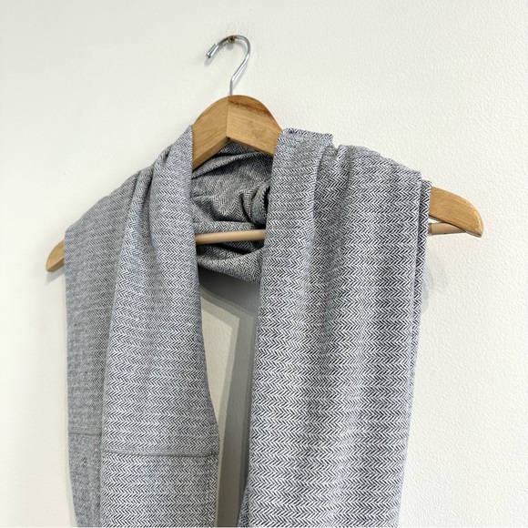 Lululemon Vinyasa Scarf Rulu convertible soft multi-way grey herringbone - Picture 8 of 13